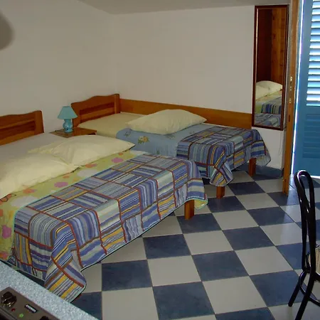 Pansion Ivan 4* Sucuraj