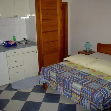 Pansion Ivan 4* Sućuraj