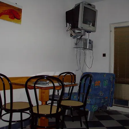 Pansion Ivan Affittacamere Sućuraj