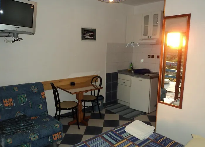 Pansion Ivan Guest house Sucuraj