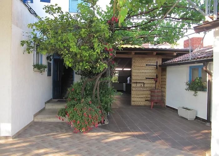 Guest house Pansion Ivan Sucuraj