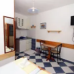Pansion Ivan Gasthuis 4*