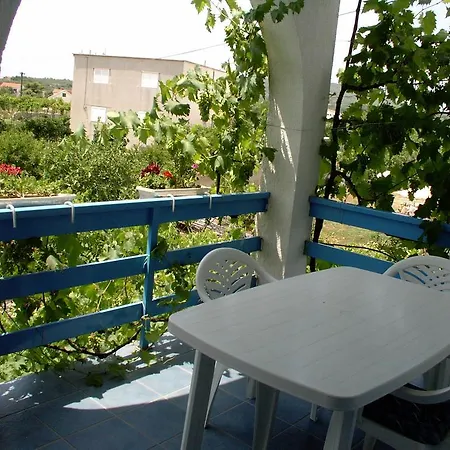 Pansion Ivan 4* Sućuraj